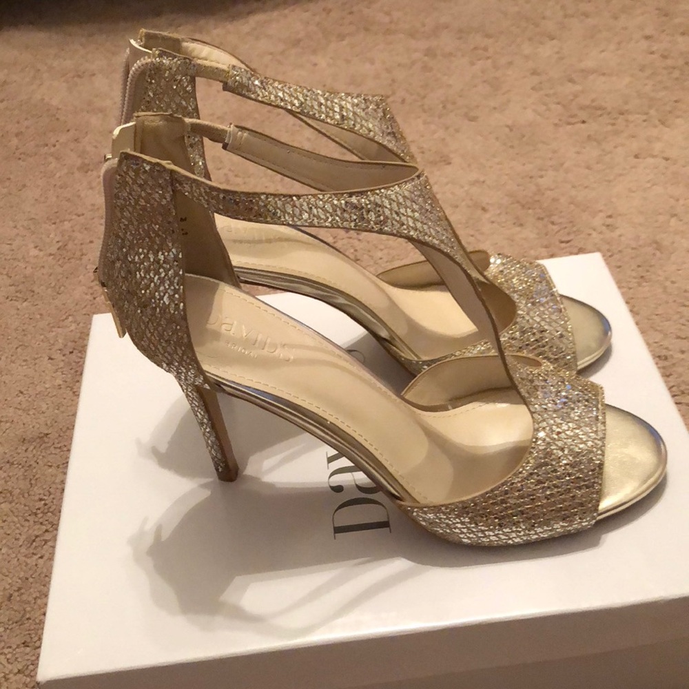 Heels - Picture 2 of 5
